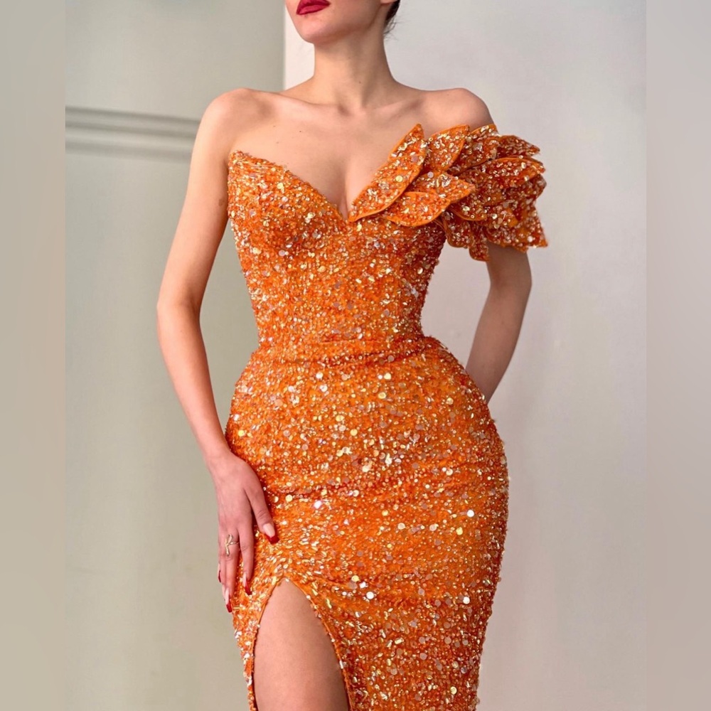 Elegant Emin Jaha evening gown. Only wore once. In great condition. No size tag